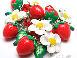 Fleurs de fraise avec de l'argile polymère | Foire Masters - faits à la main, fait main