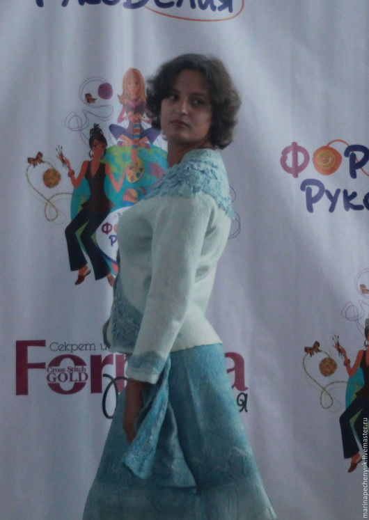 Костюм женский из шелка