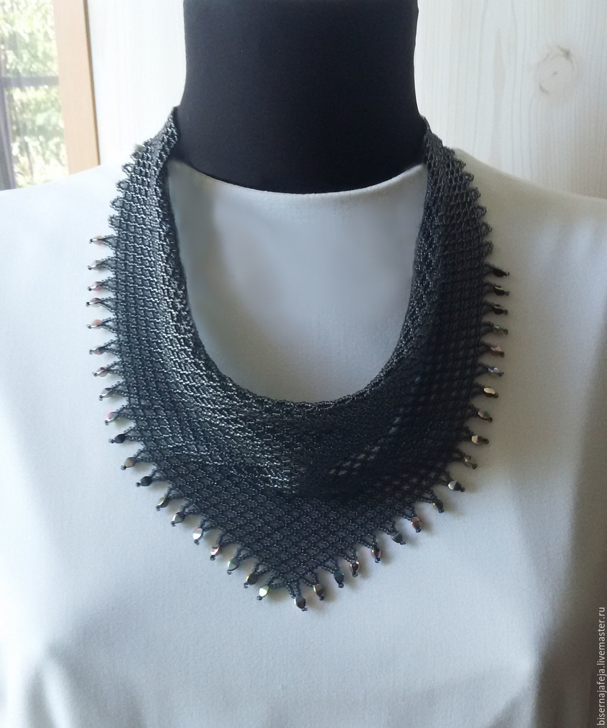 Колье косынка из бисера Колье косынка из бисера