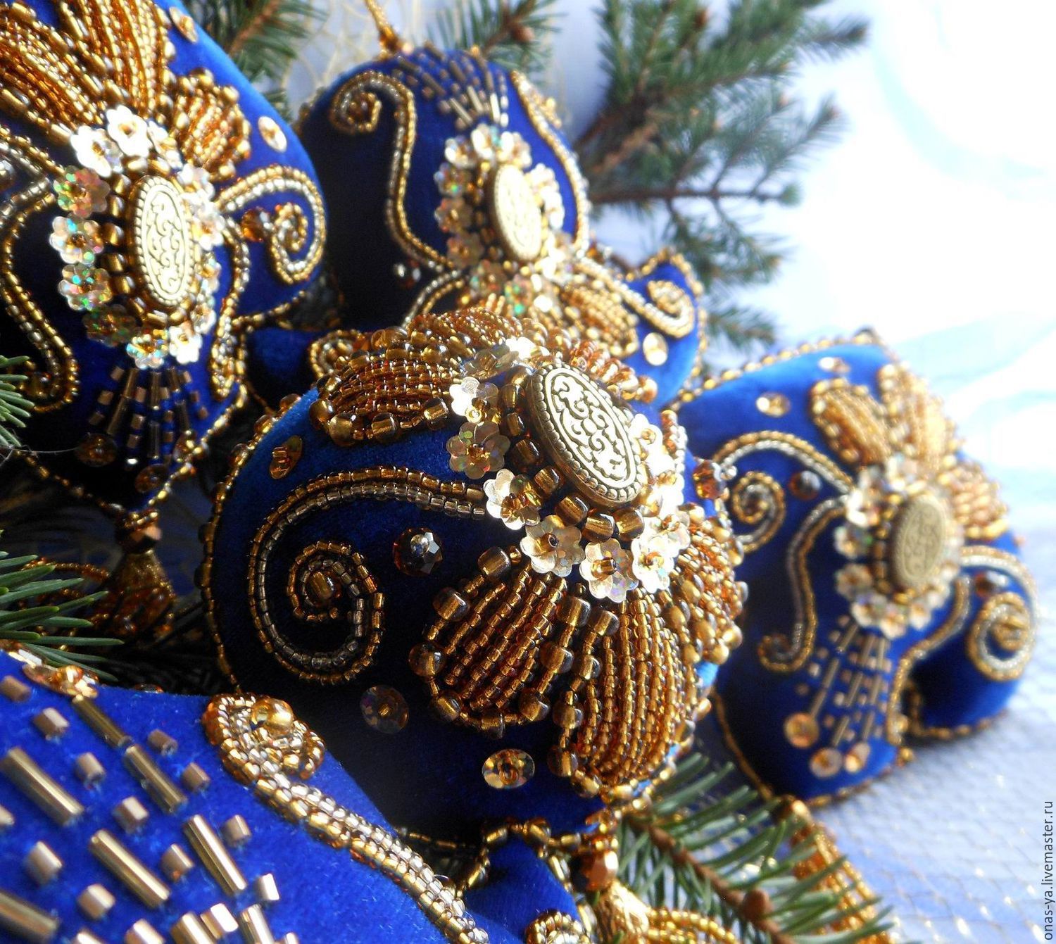 Купить "1000 и 1 НОЧЬ" елочные игрушки из бархата в