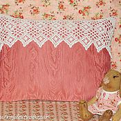 Для дома и интерьера ручной работы. Ярмарка Мастеров - ручная работа Розовый муар: подушки с винтажным кружевом. Handmade.