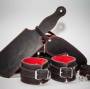 key holder made of genuine leather