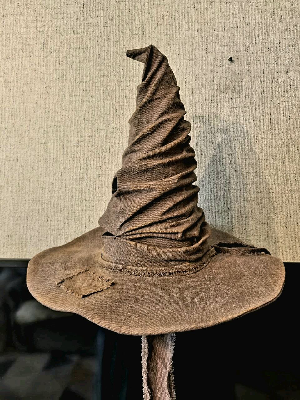 Сборная бумажная модель Распределяющая шляпа / Sorting Hat (Гарри Поттер / Harry Potter)