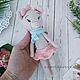 Вязаная мышка ручной работы девочка бежевая в розовом. Мягкие игрушки. Ольга Ткаченко (Амигурушка). Интернет-магазин Ярмарка Мастеров.  Фото №2
