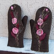 Аксессуары handmade. Livemaster - original item Felted mittens with trim. Handmade.