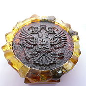 Картины и панно handmade. Livemaster - original item Coat of arms of Russia amber carving Pd-122. Handmade.