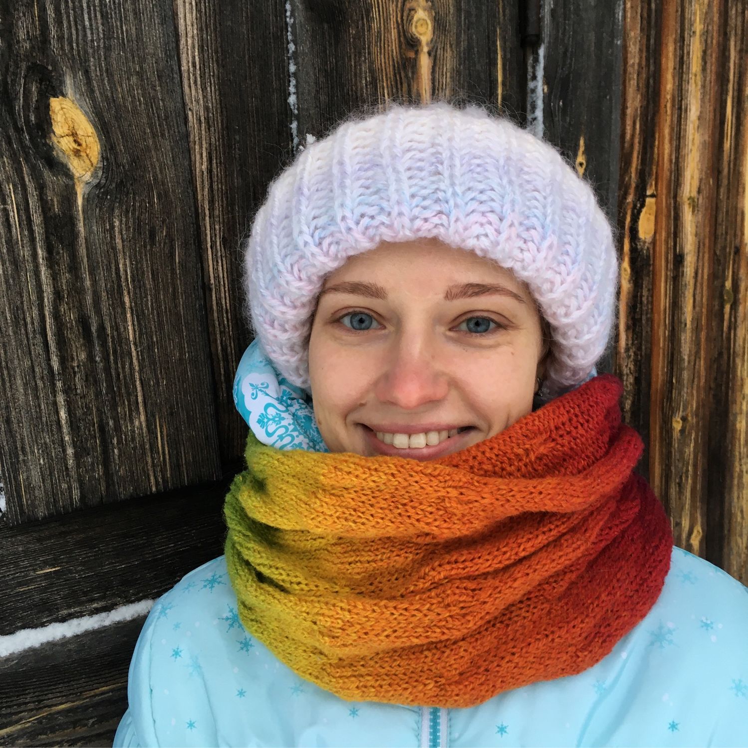 Шарф снуд женский вязаный "Радужное настроение" купить