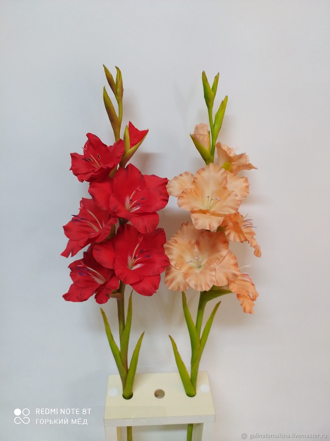 Гладиолусы из гофрированной бумаги / Цветы из бумаги / DIY Gladiolus from crep paper