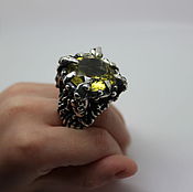 Серебряное кольцо с цитрином " ЗОЛОТЫЕ ИСКРЫ  "
