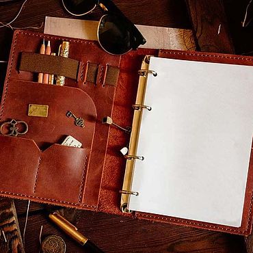 Канцелярские товары ручной работы. Ярмарка Мастеров - ручная работа Блокнот на кольцевом механизме формат А5 из натуральной кожи. Handmade.
