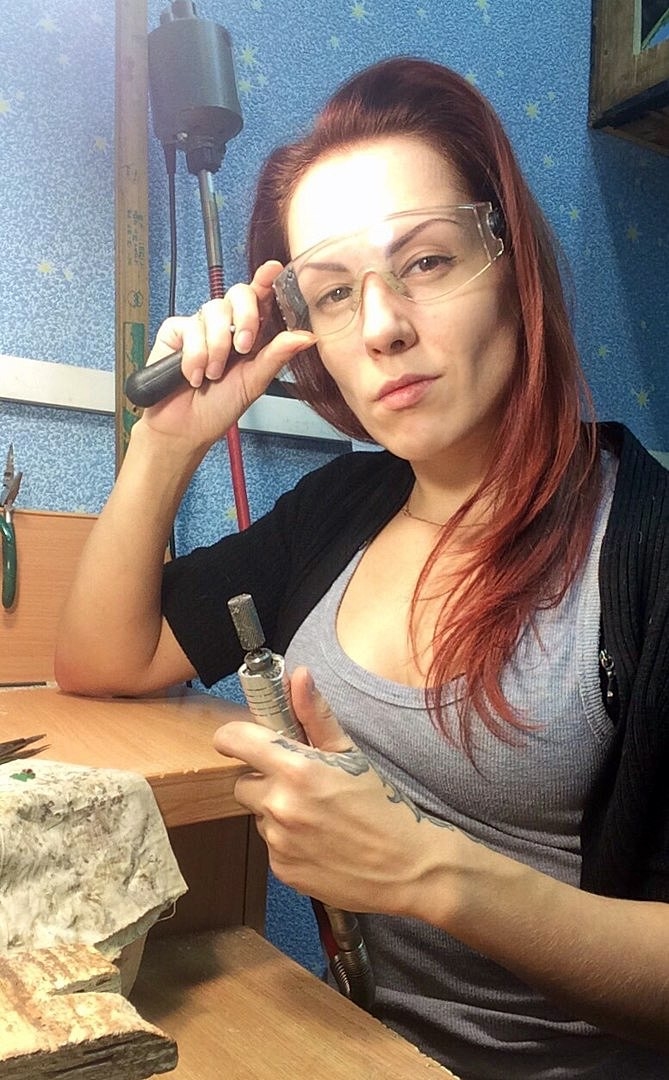 Работа в ювелирной мастерской