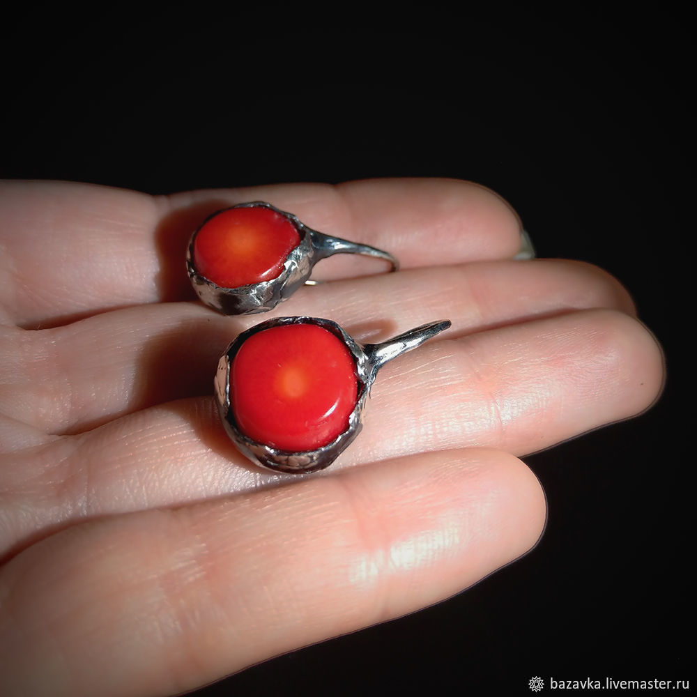 Серебряные серьги с натуральным красным кораллом в интернет-магазине ...