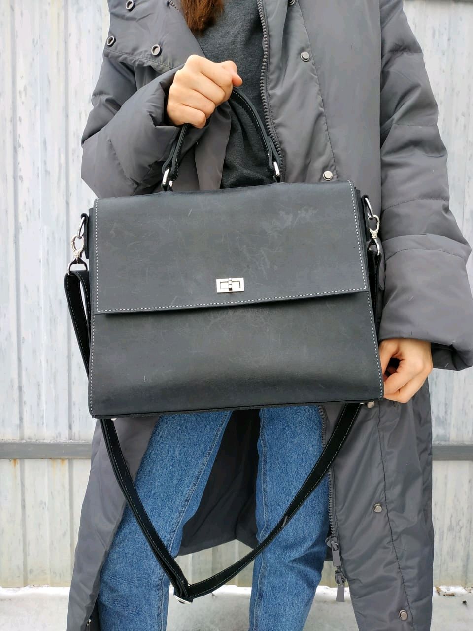 Женская сумка-рюкзак Kenguru L8572 черная цвет