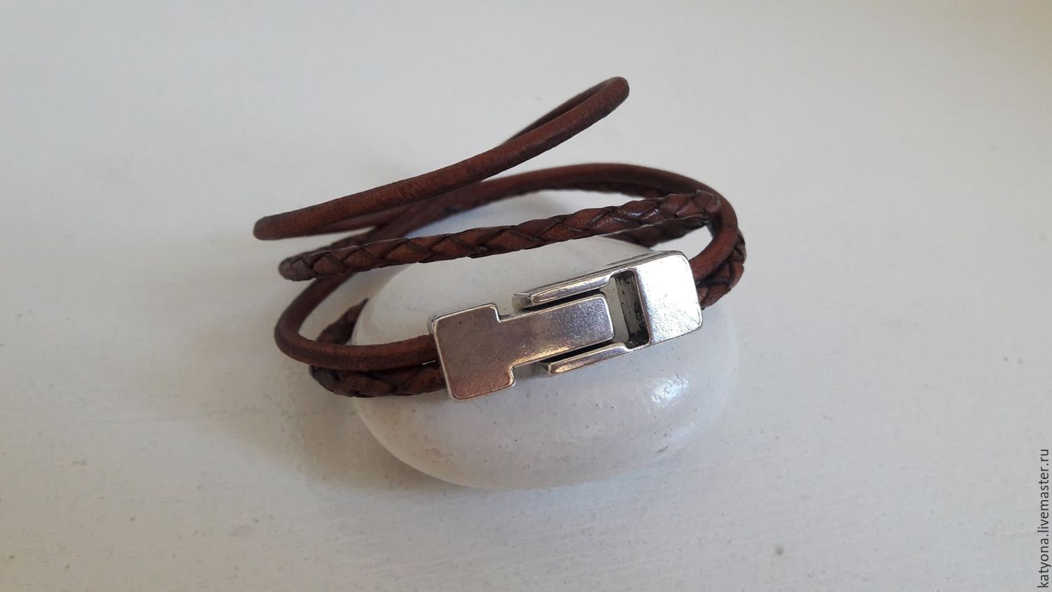 Кожаный браслет-намотка в 2 оборота с магнитной застежкой