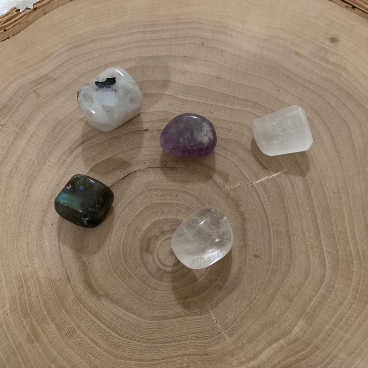 Набор для медитации. Медитация камни. Набор кристаллов для медитации. Набор камней для медитации купить.