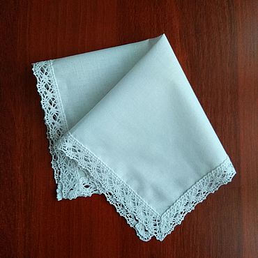 Носовые платочки с вышивкой