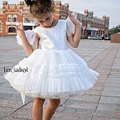 Пудровое нарядное платье для девочки с кружевом. Платье Минни Маус