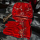 Красная сумка и перчатки с эксклюзивной вышивкой. Клатчи. Украшения и аксессуары 'Анна САП'. Интернет-магазин Ярмарка Мастеров.  Фото №2