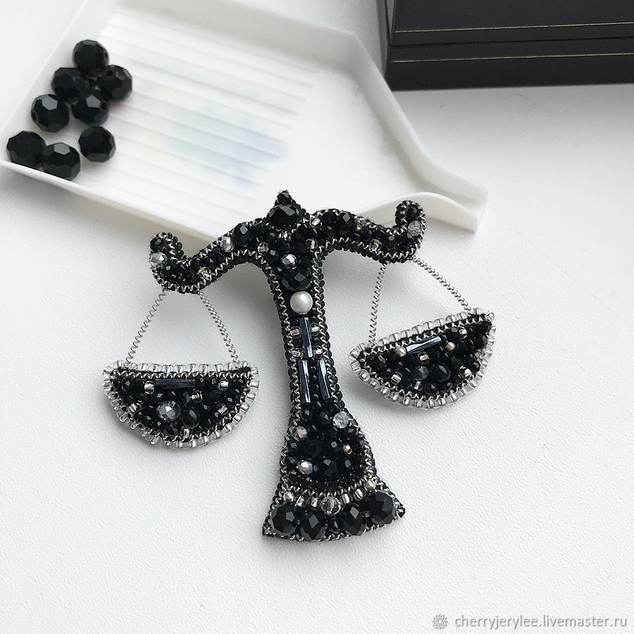 Precious antiques. брошь весы бисер. вес броши. брошь в виде весов. брошь fashion jewelry.