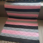 Thick woolen Rug with stripes