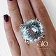 Luxurious ring with big Topaz!

