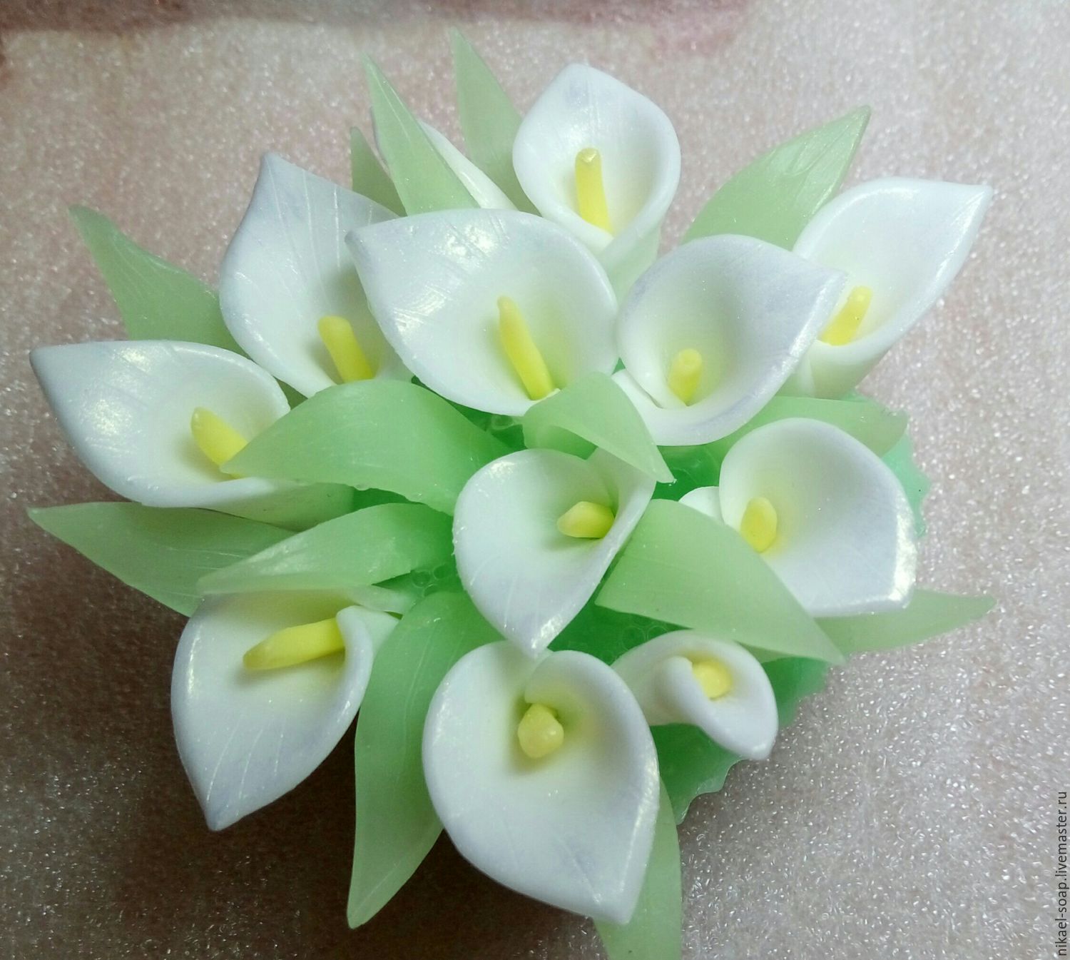 Каллы из мыла ручной работы. Форма для мыла калла. Мыло калла. Молд калла. Мыльные букеты из калл.