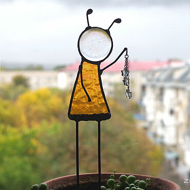 Для дома и интерьера ручной работы. Ярмарка Мастеров - ручная работа Витраж Тиффани. Хранитель со звёздами. Декор в цветочный горшок. Handmade.