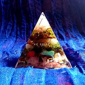 Генератор энергии Пирамида с кристаллами и Меркаба