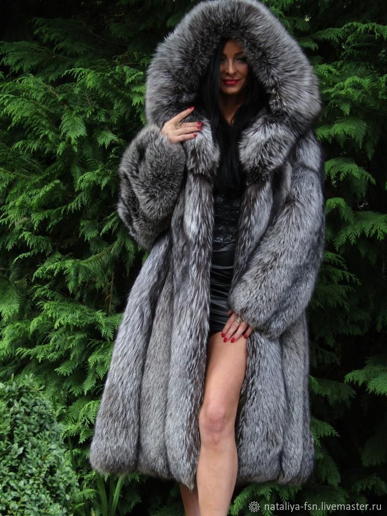 L furs. Saga furs чернобурка. Saga furs мех чернобурой лисы. Silver Fox шубы. Шуба из чернобурки Saga Royal Mink (Fox).