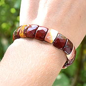 Natural sapphire bracelet with cut