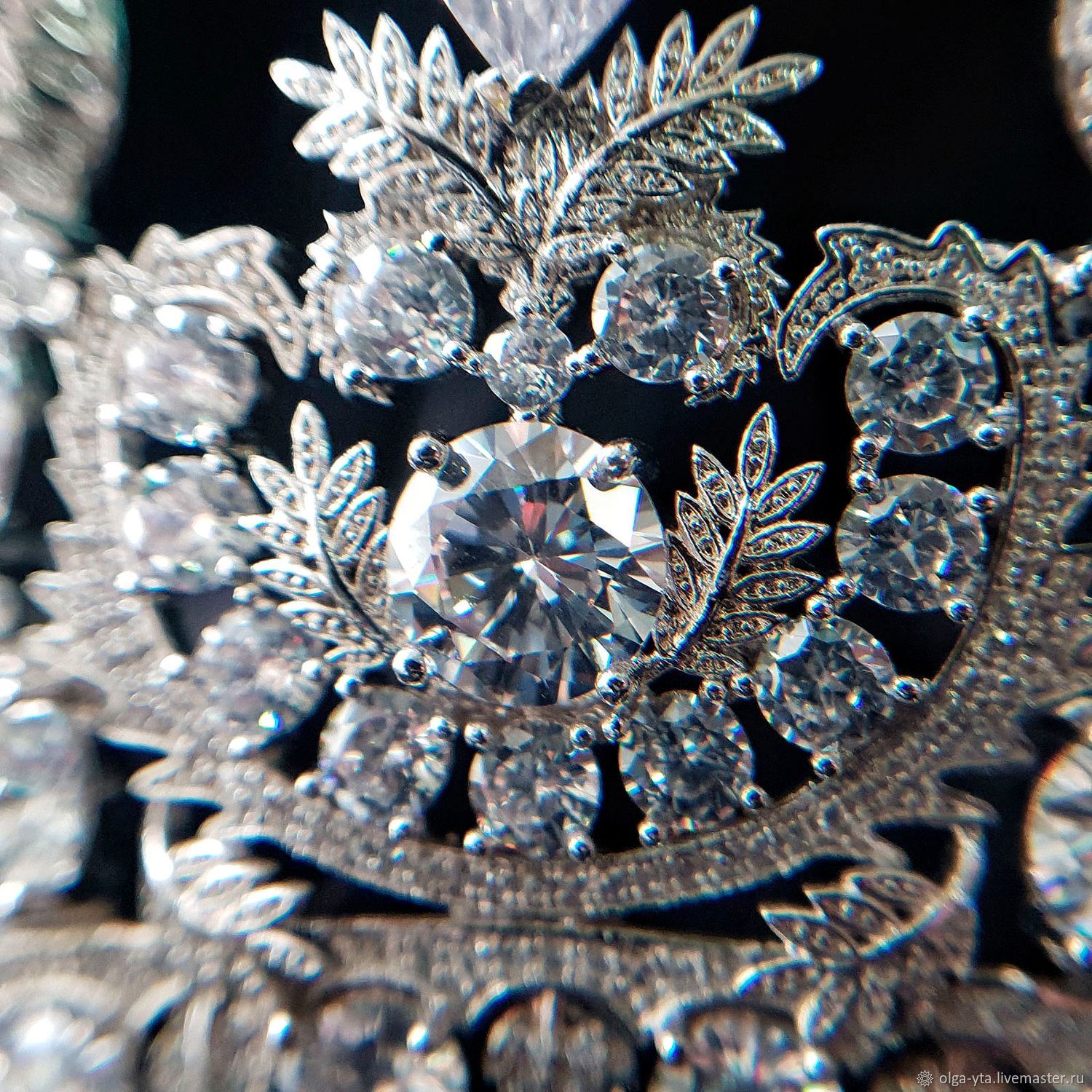 Корона московская ул 210 фото Короны: диадемы для невесты или в подарок инкрустированная фианитами в интернет-