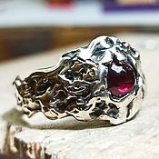Ring silver with ruby