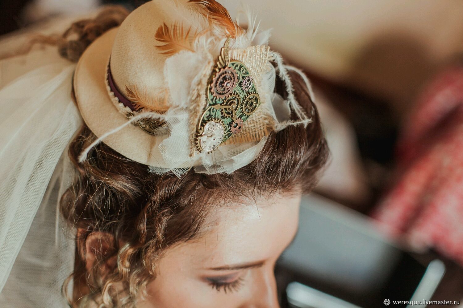 Нижняя сторона шляпки. Шляпка невесты. Стимпанк шляпа. Маленькая шляпка. Свадебные головные уборы.