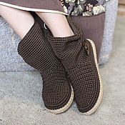 Обувь ручной работы handmade. Livemaster - original item Knitted boots with a button, brown cotton. Handmade.
