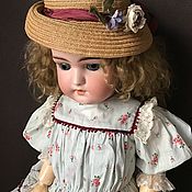 Одежда для кукол: Платье и шляпка для антикварной куклы 65 см