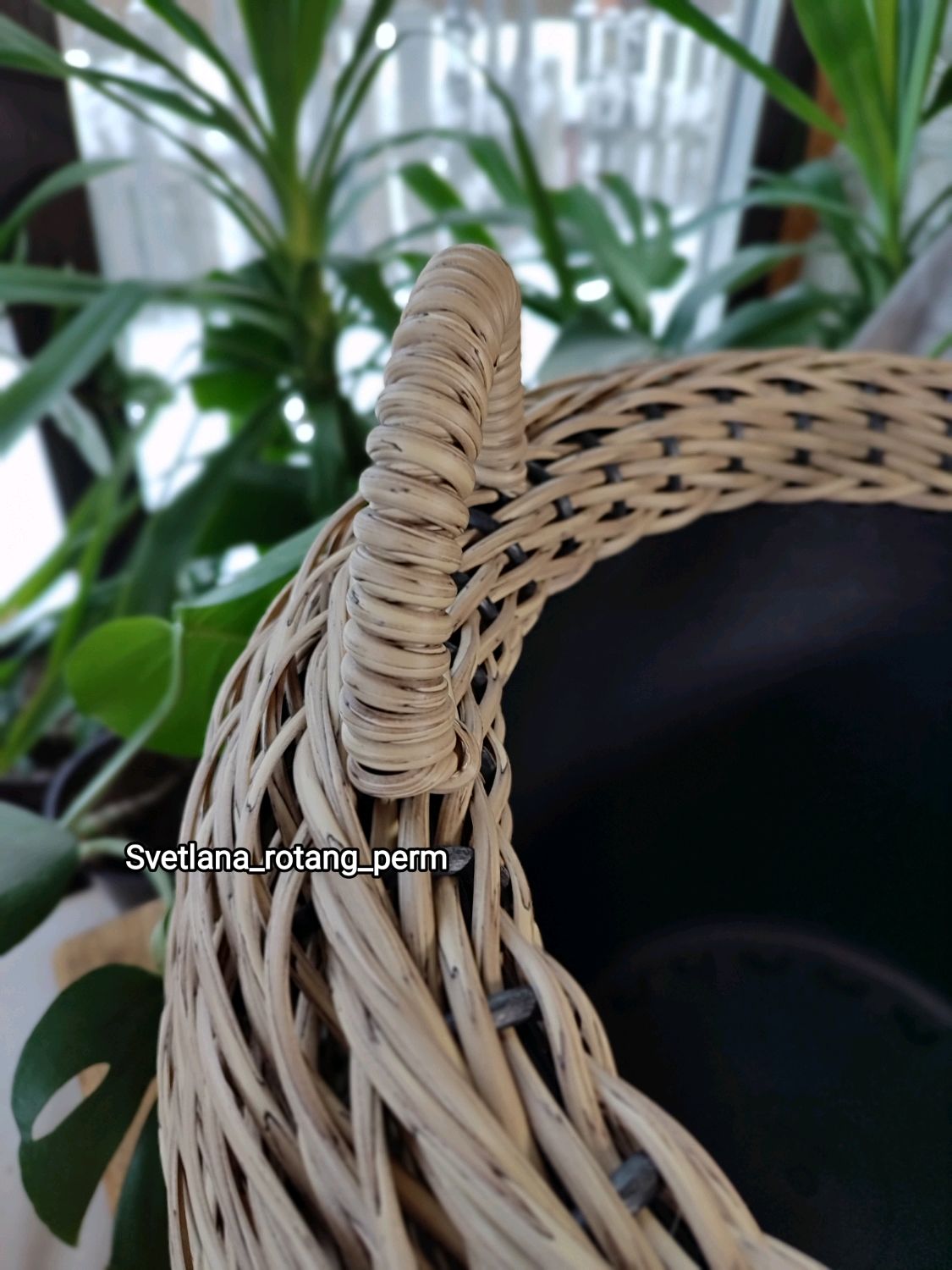 Кашпо из ротанга на 20 литров в интернет-магазине Ярмарка Мастеров по ...