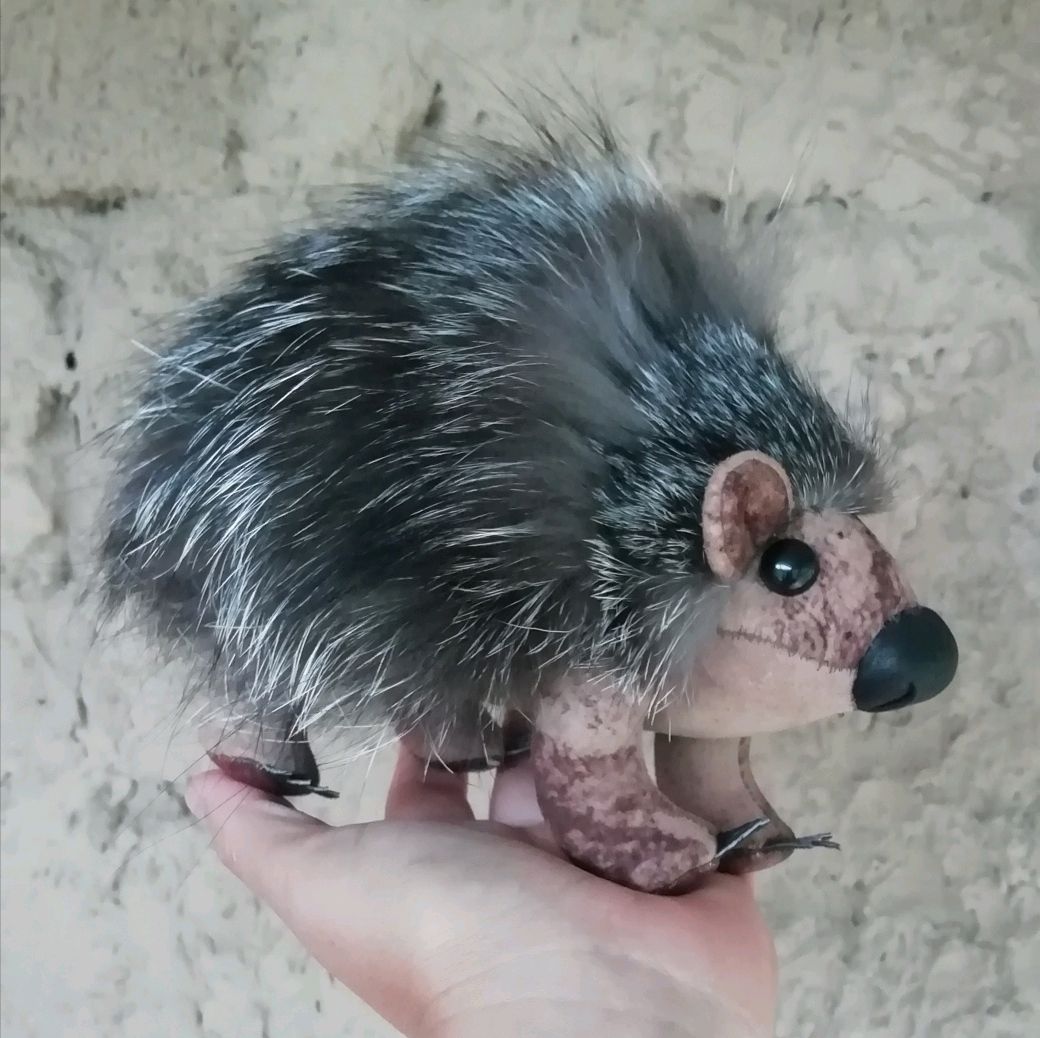 Игрушка из натурального меха и замши. Маленький дикобраз на заказ в ...