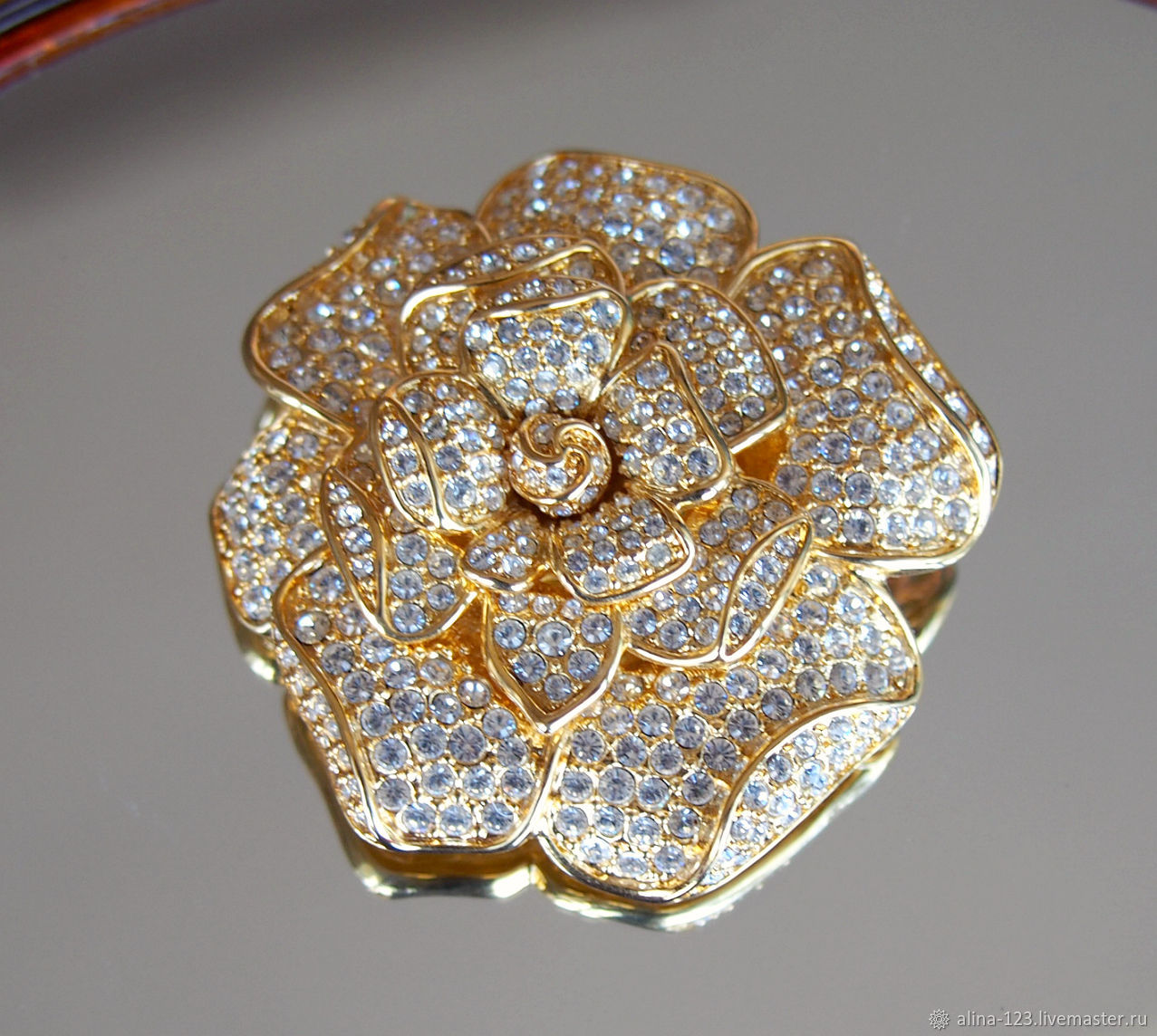 nolan miller brooch