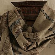 Фактурный шарф из пряжи ручного прядения