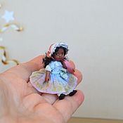 Кукла миниатюрная  1:12