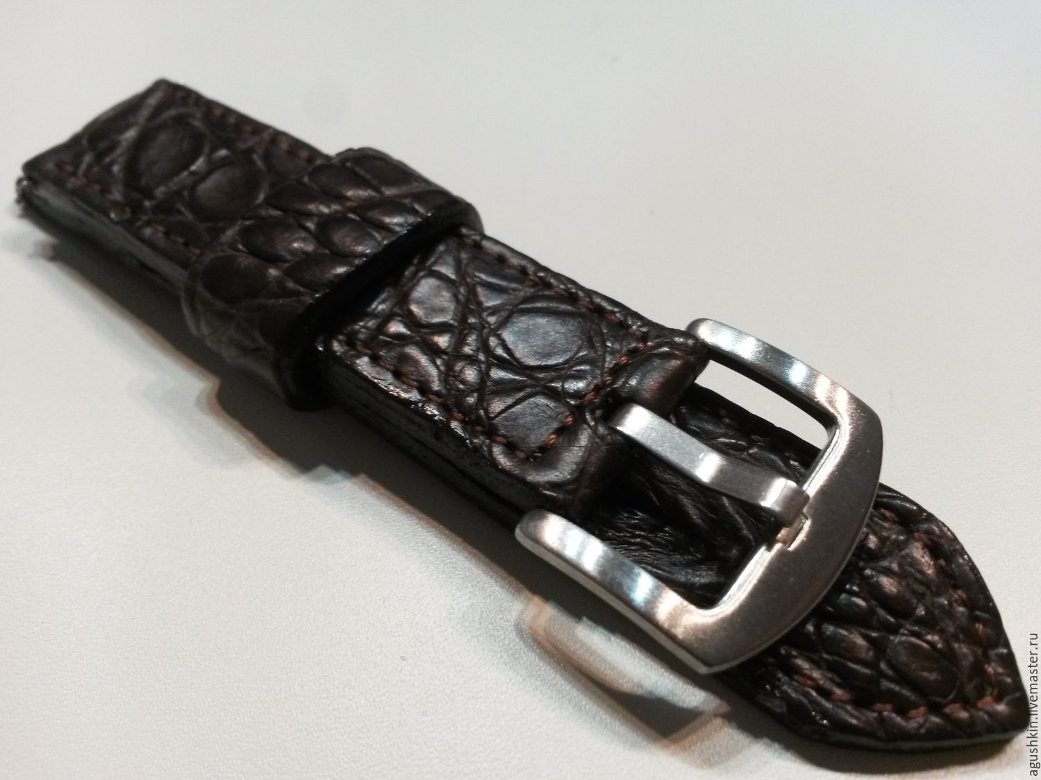 часы из кожи крокодила