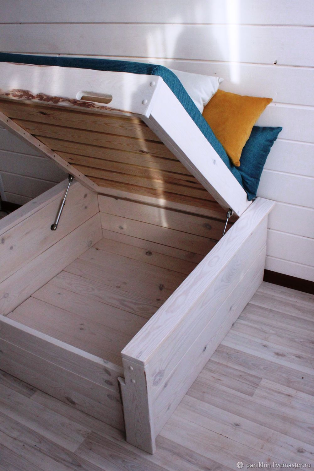 Ящик кровать на балкон