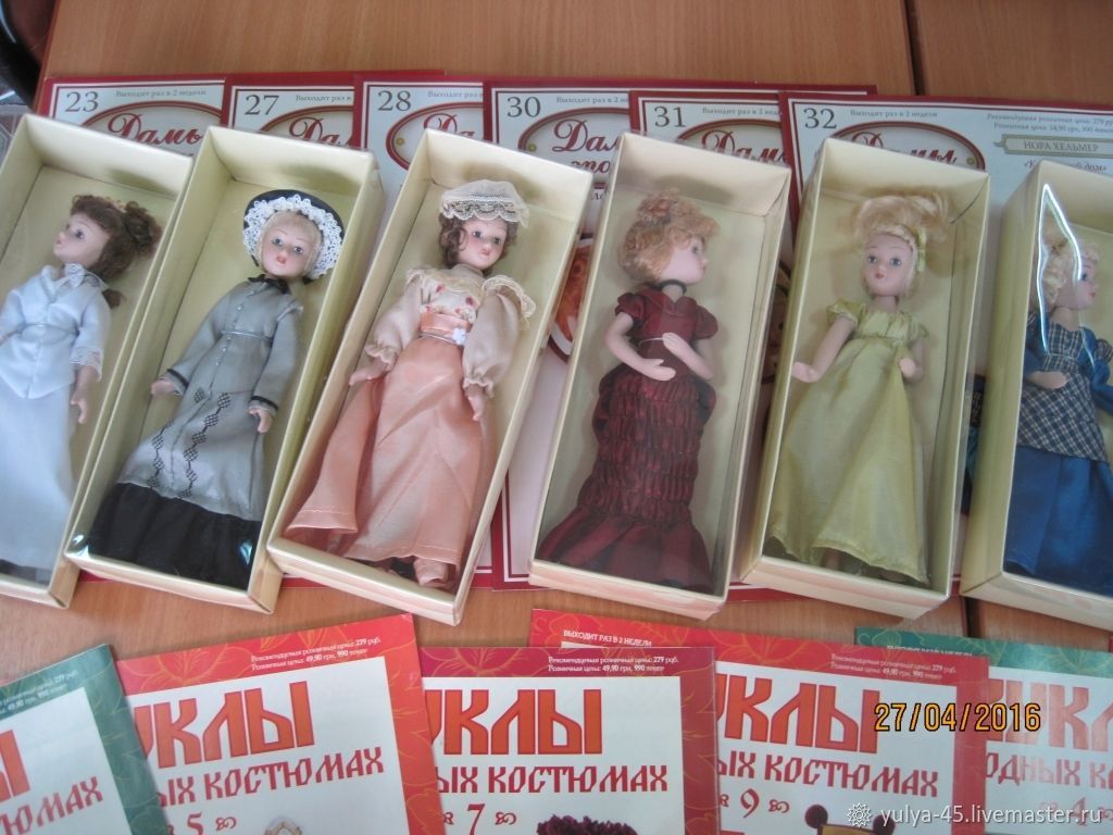 Купить куклы эпох. Куклы ДЕАГОСТИНИ дамы эпохи. Куклы дамы эпохи ДЕАГОСТИНИ вся коллекция. Фарфоровая кукла DEAGOSTINI дамы эпохи. Кукла Джейн Остин дамы эпохи.