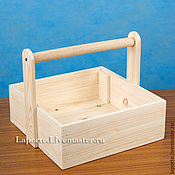 Деревянный ящик для садового инструмента