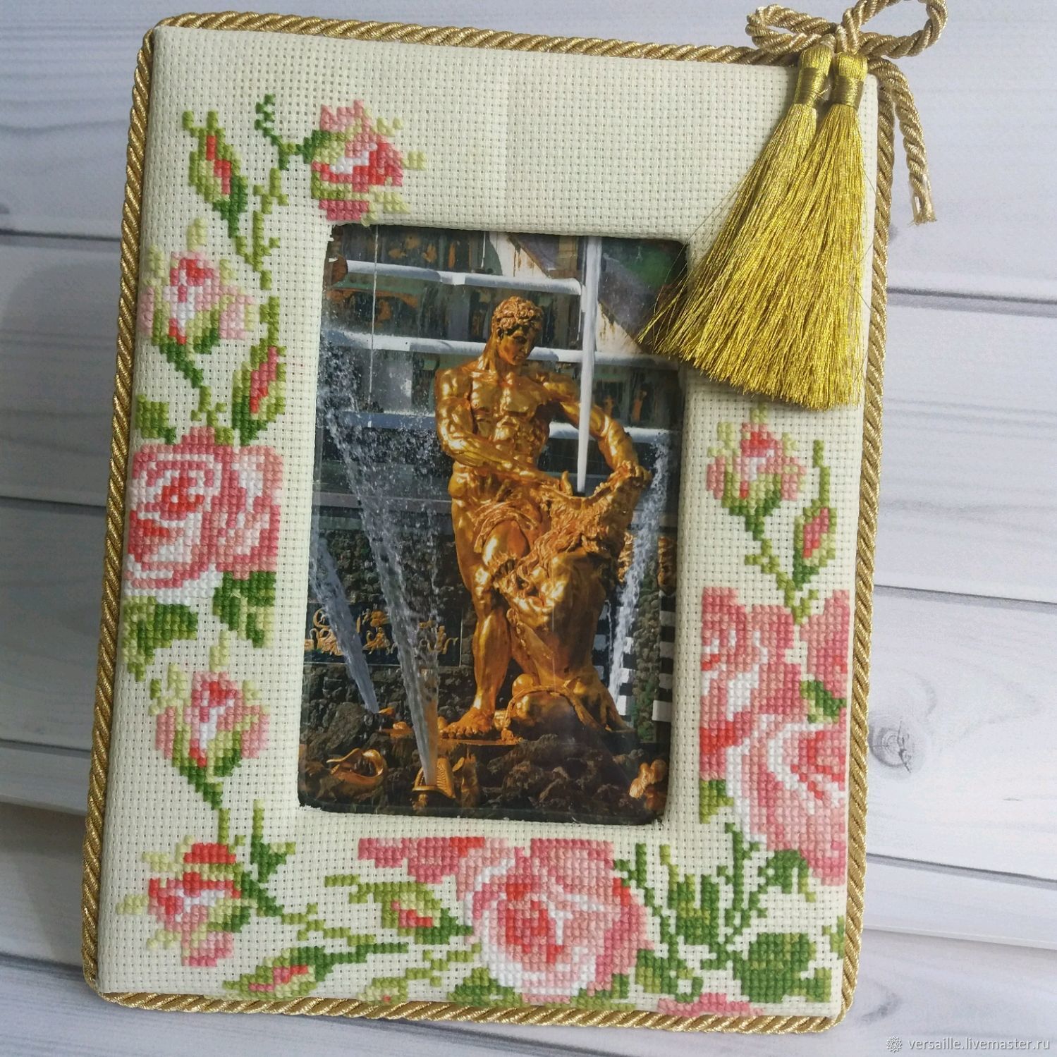 Photo frame, Embroidered cross-stitch photo frame "Roses", Photo frames, St. Petersburg,  Фото №1