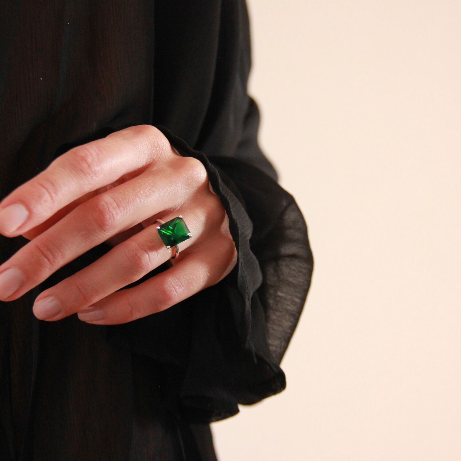 Кольцо с изумрудом с зеленым камнем, Кольца, Москва,  Фото №1