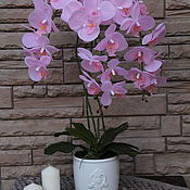 Белая искусственная орхидея ванда в кашпо