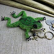 Сумки и аксессуары handmade. Livemaster - original item Coin holders: Emerald Green frog made of beads coin holder keychain. Handmade.
