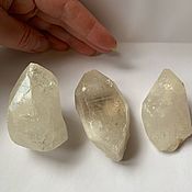 Херкимерский алмаз кристаллы в медальоне