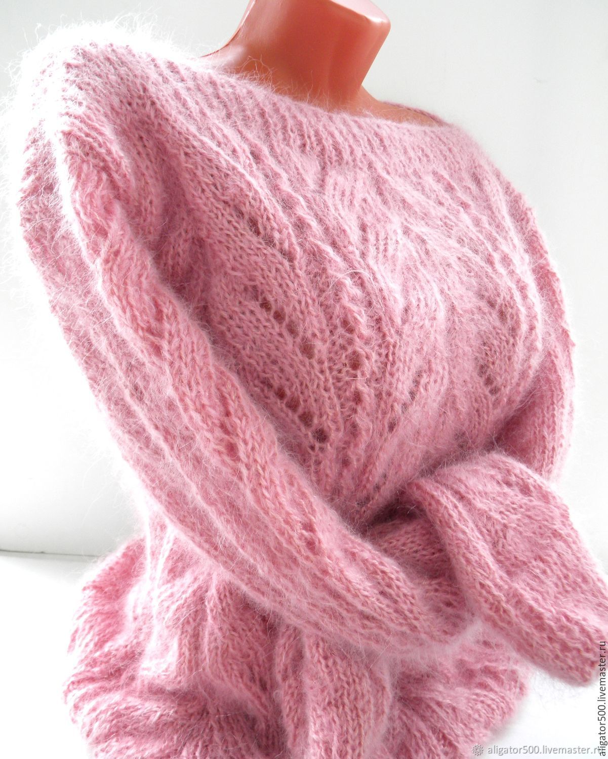 Мохеровые женские свитера